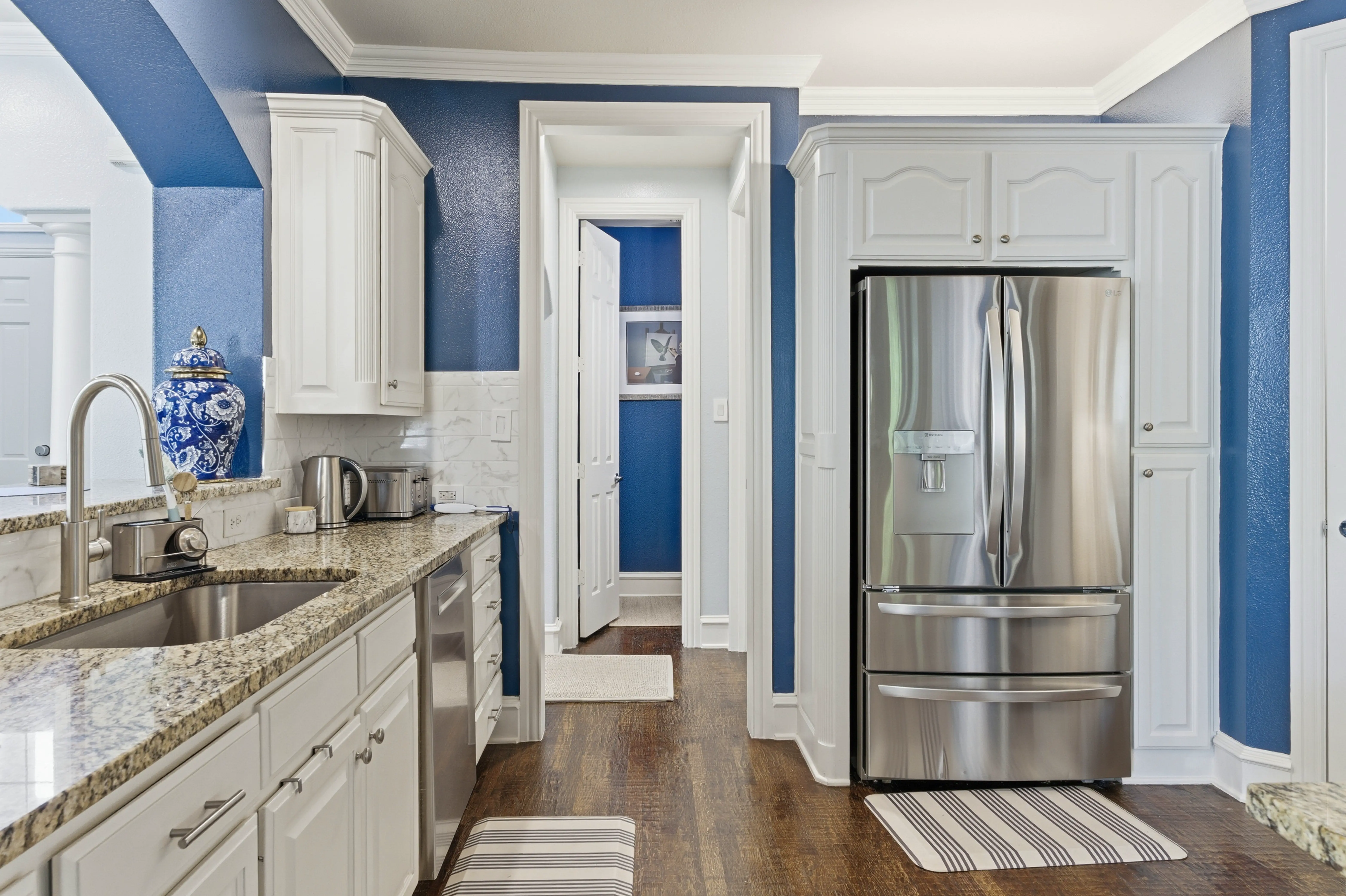 Kitchen alternate angle